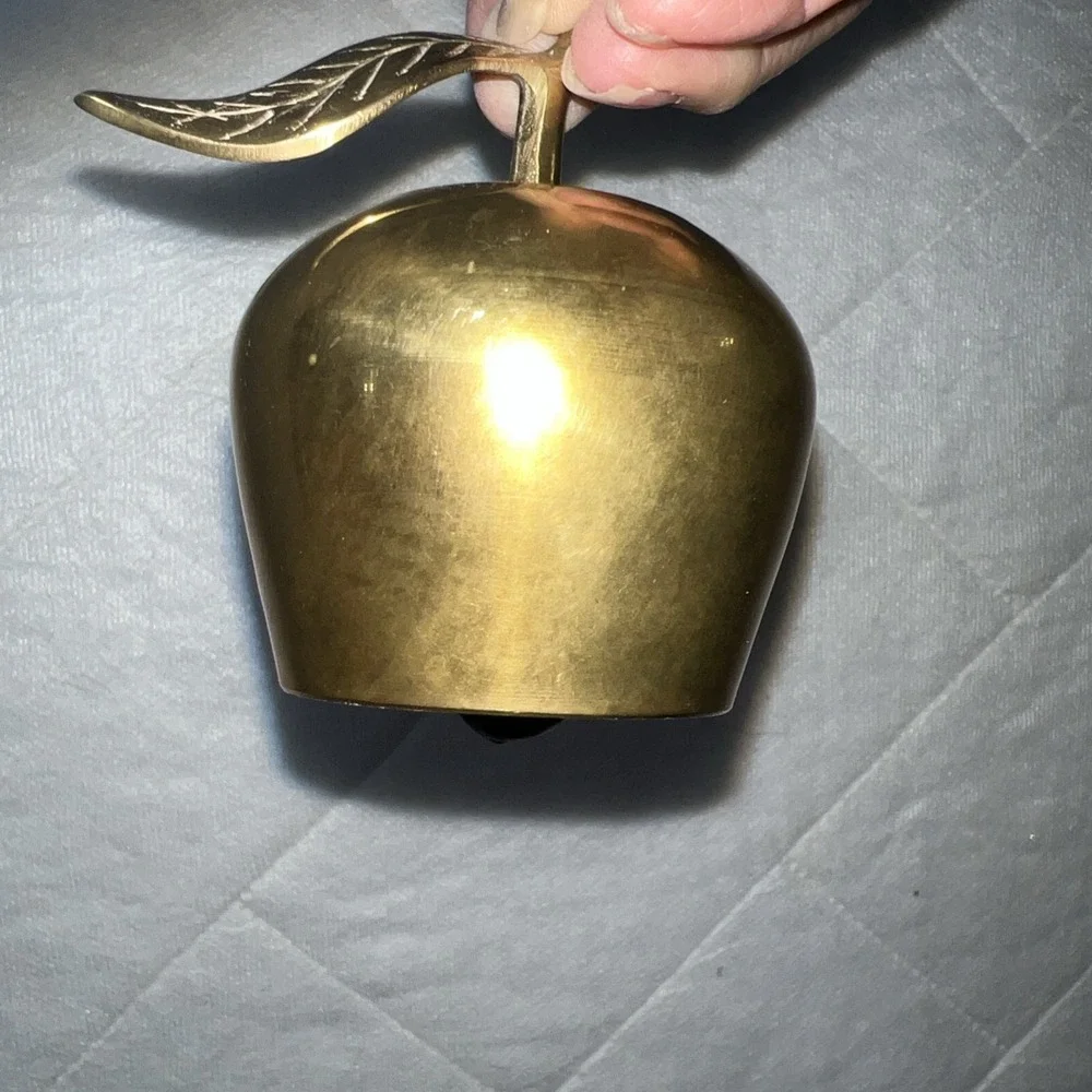 Vintage Brass Apple Bell‎